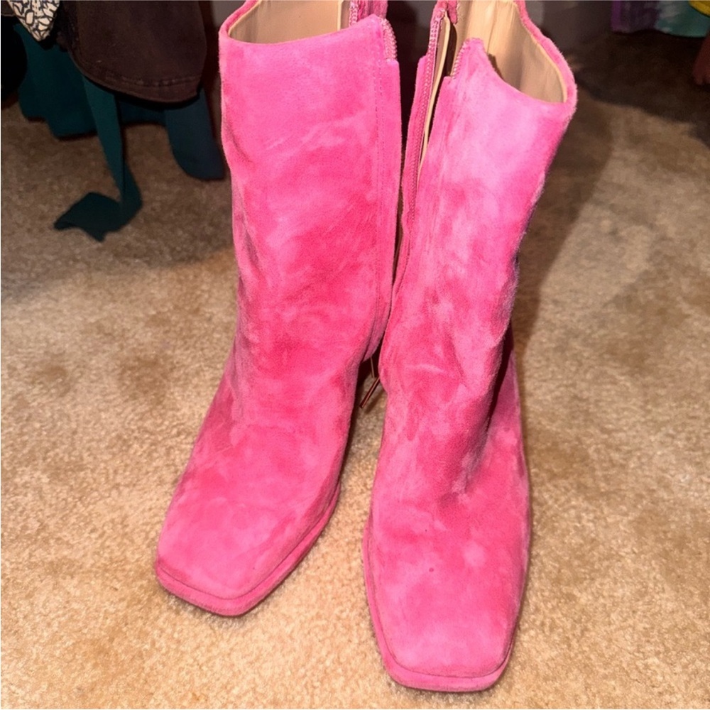 Steve Madden Fuchsia Suede Heeled Boots